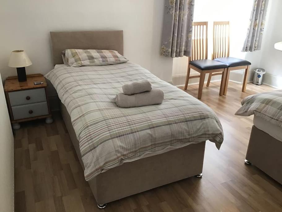 Spacious 2 Bedroom Flat In Heart Of Ballater Exterior foto